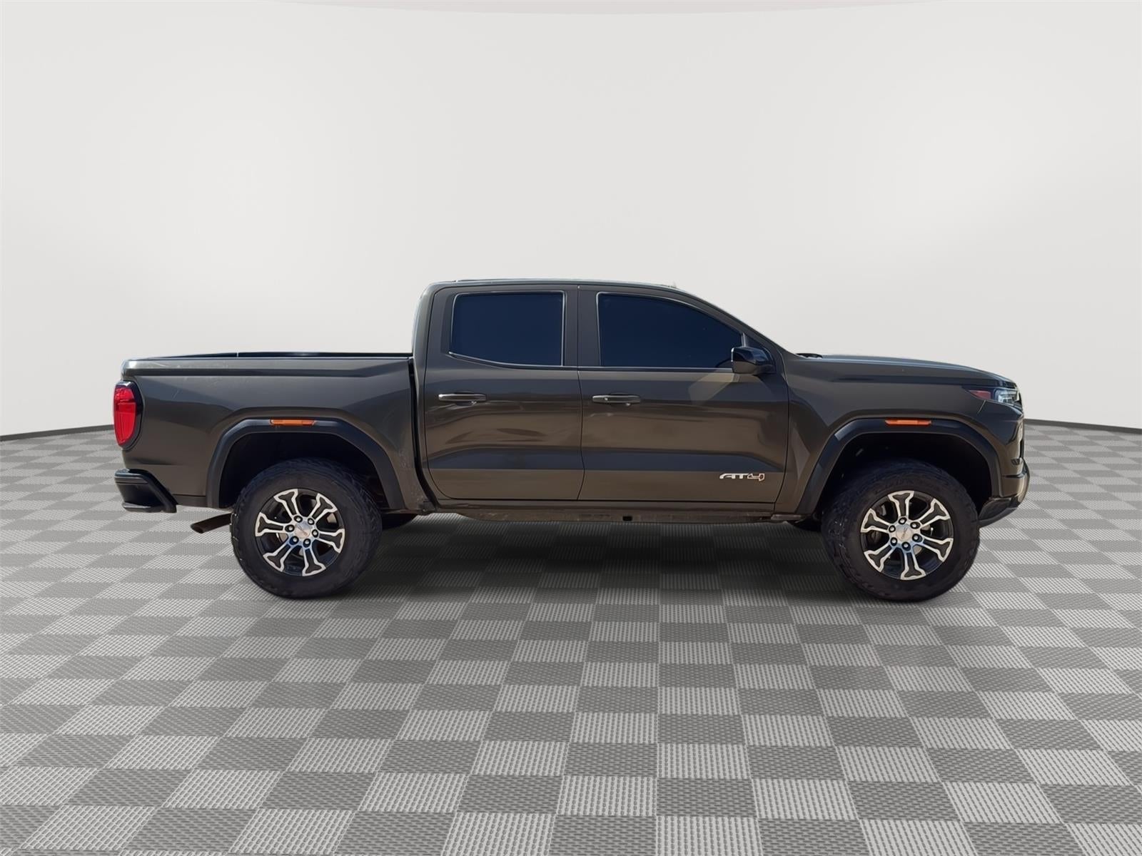 2023 GMC Canyon 4WD AT4