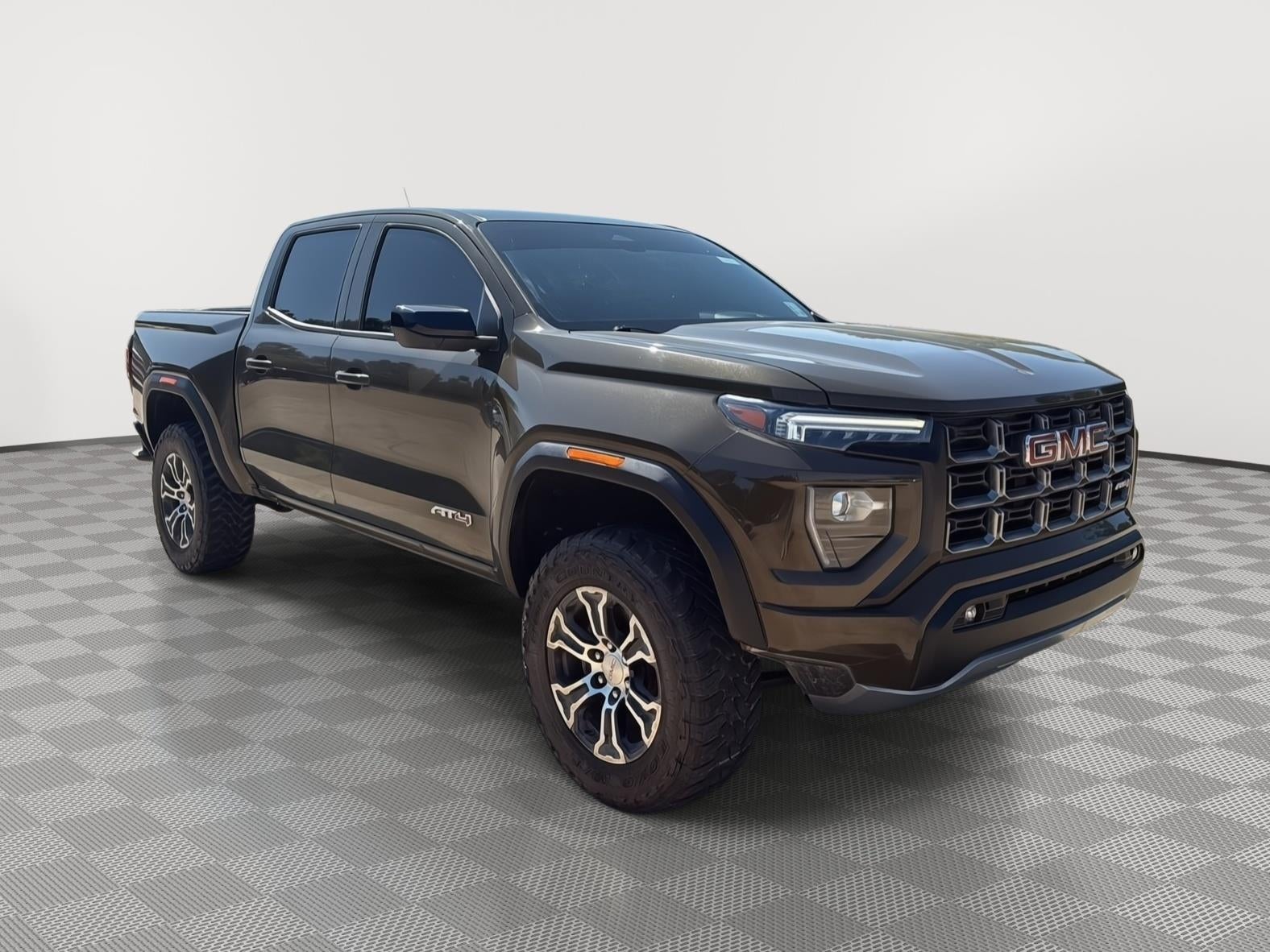 2023 GMC Canyon 4WD AT4