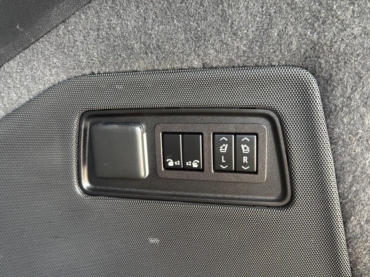 2023 Cadillac Escalade 4WD Sport