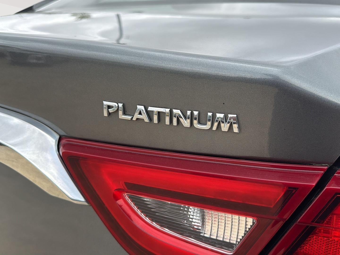 2017 Nissan MAXIMA Base