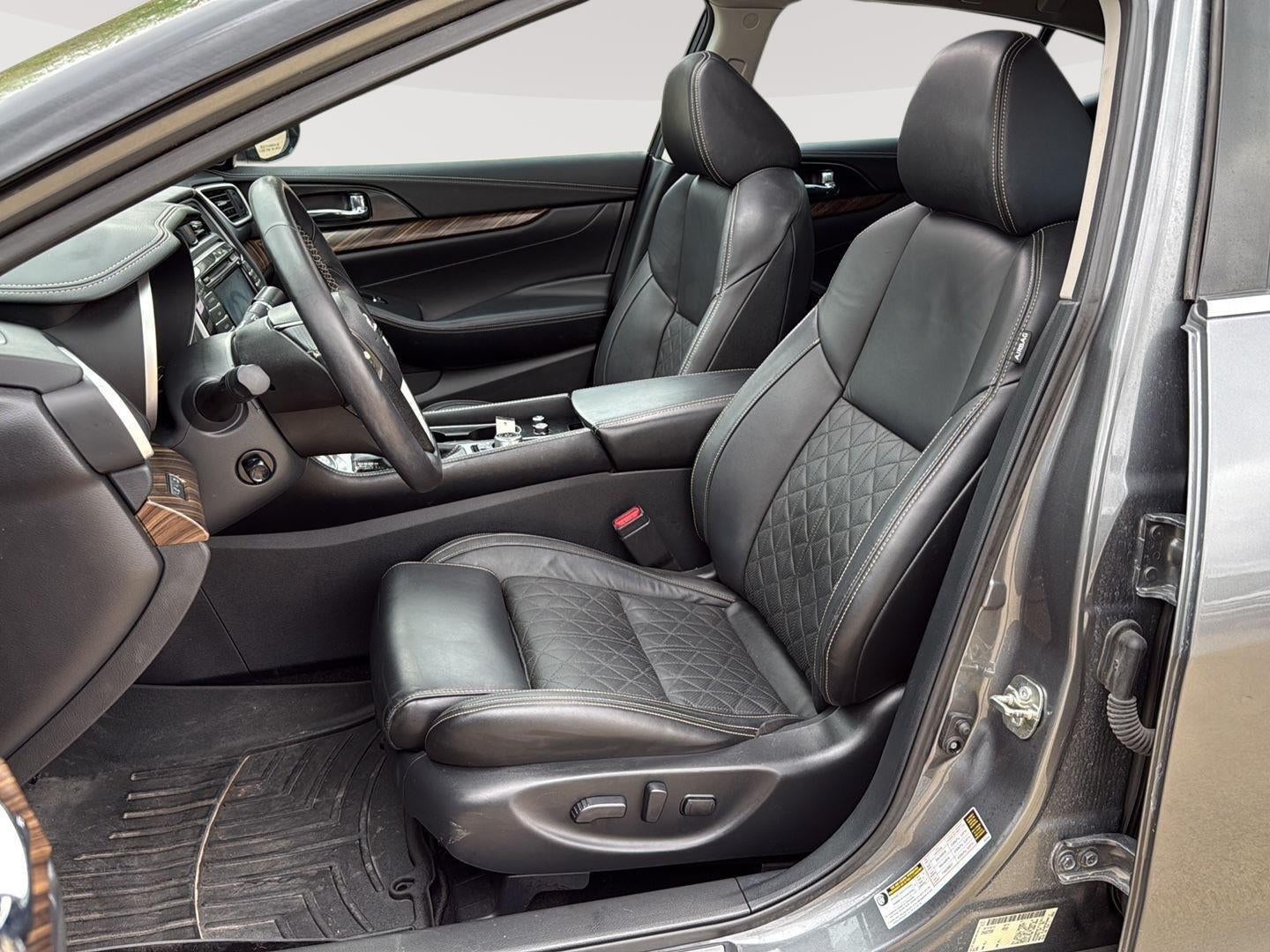 2017 Nissan MAXIMA Base