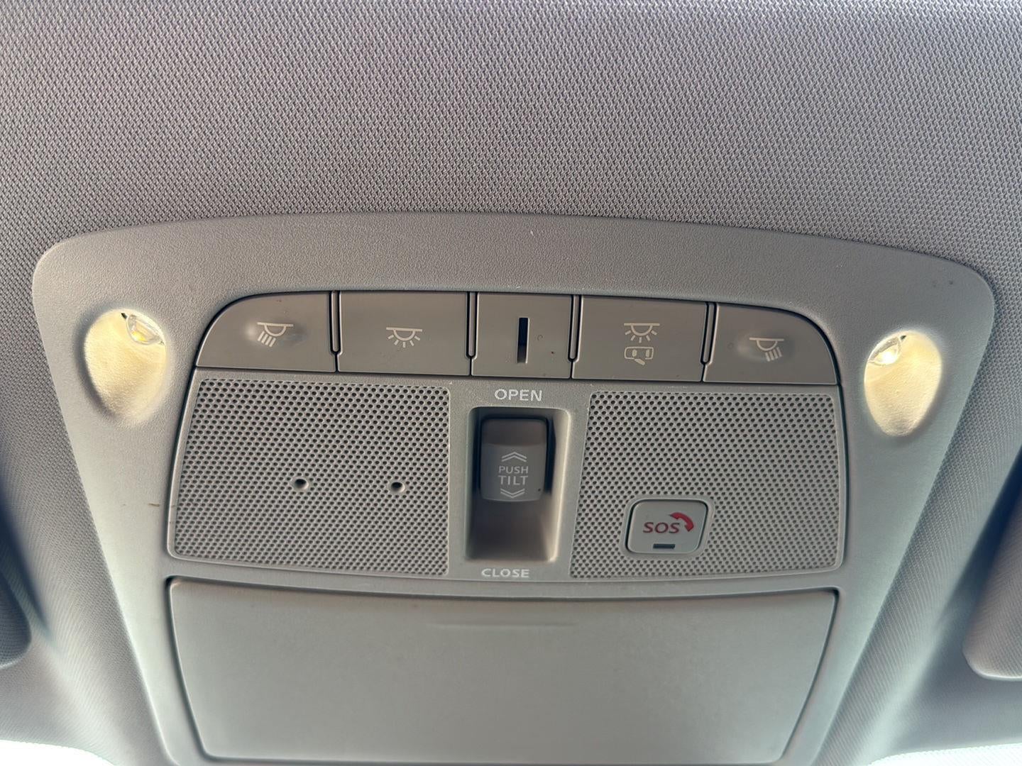 2017 Nissan MAXIMA Base