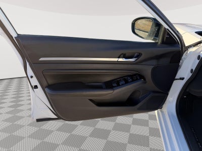 2023 Nissan Altima 2.0 SR