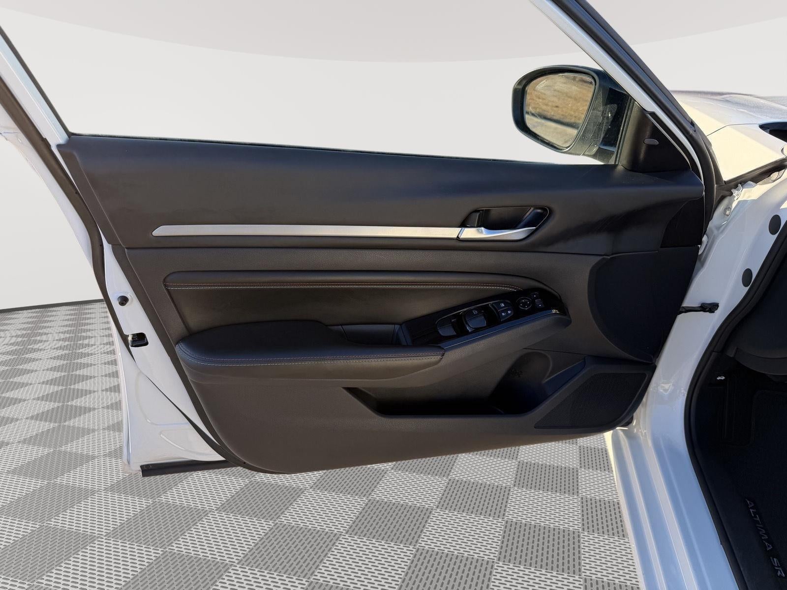 2023 Nissan Altima 2.0 SR