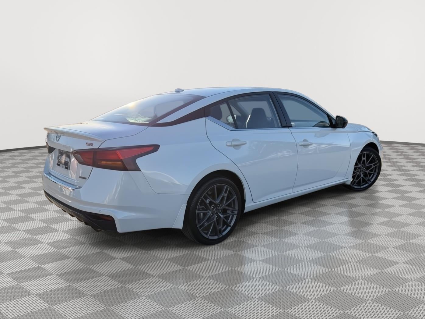 2023 Nissan Altima 2.0 SR