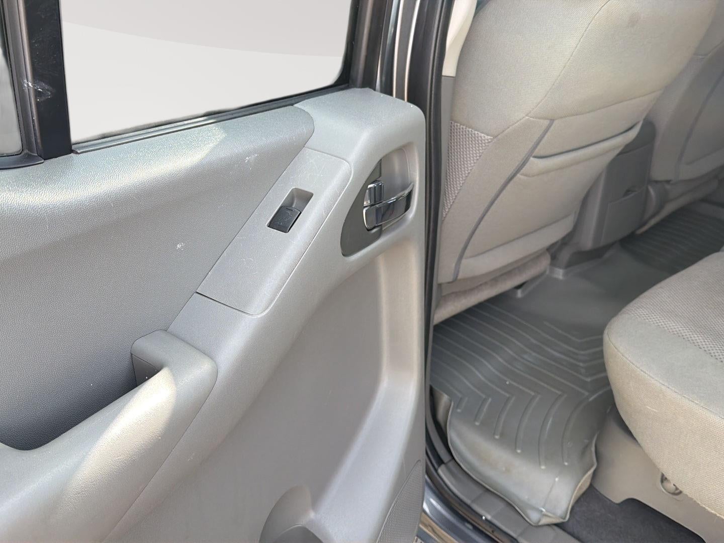 2019 Nissan Frontier PRO-4X Crew Cab 6MT 4WD