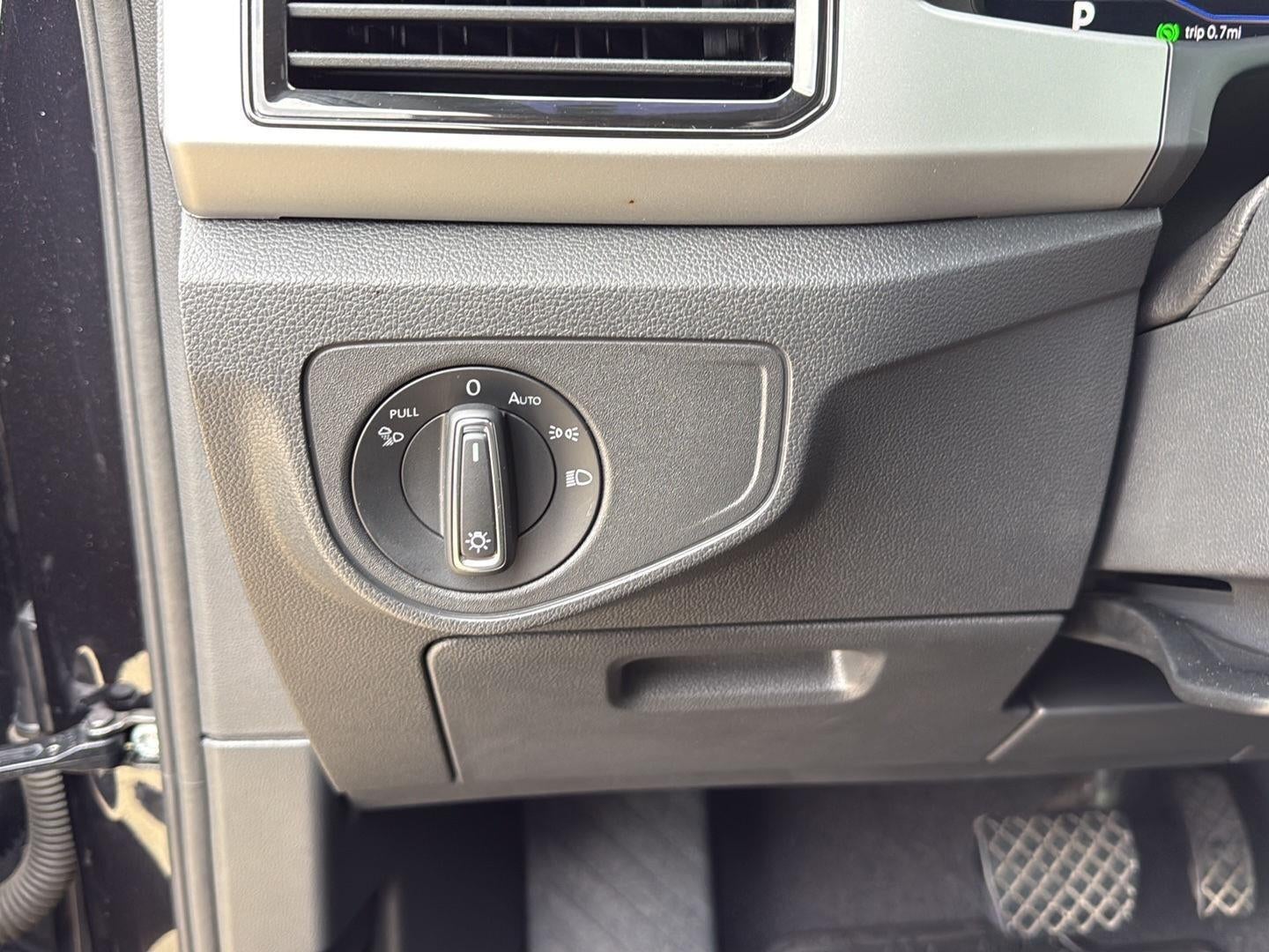 2022 Volkswagen Atlas Cross Sport 3.6L V6 SE w/Technology