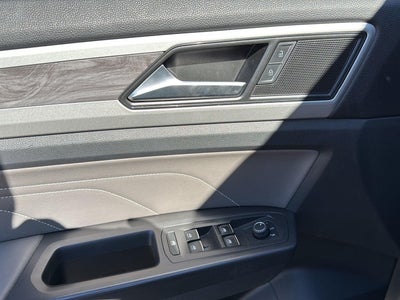 2022 Volkswagen Atlas Cross Sport 2.0T SE w/Technology