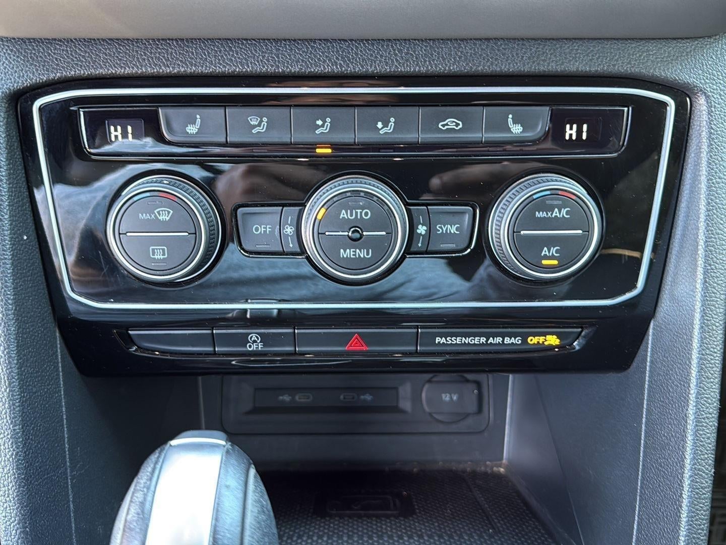 2022 Volkswagen Atlas Cross Sport 2.0T SE w/Technology