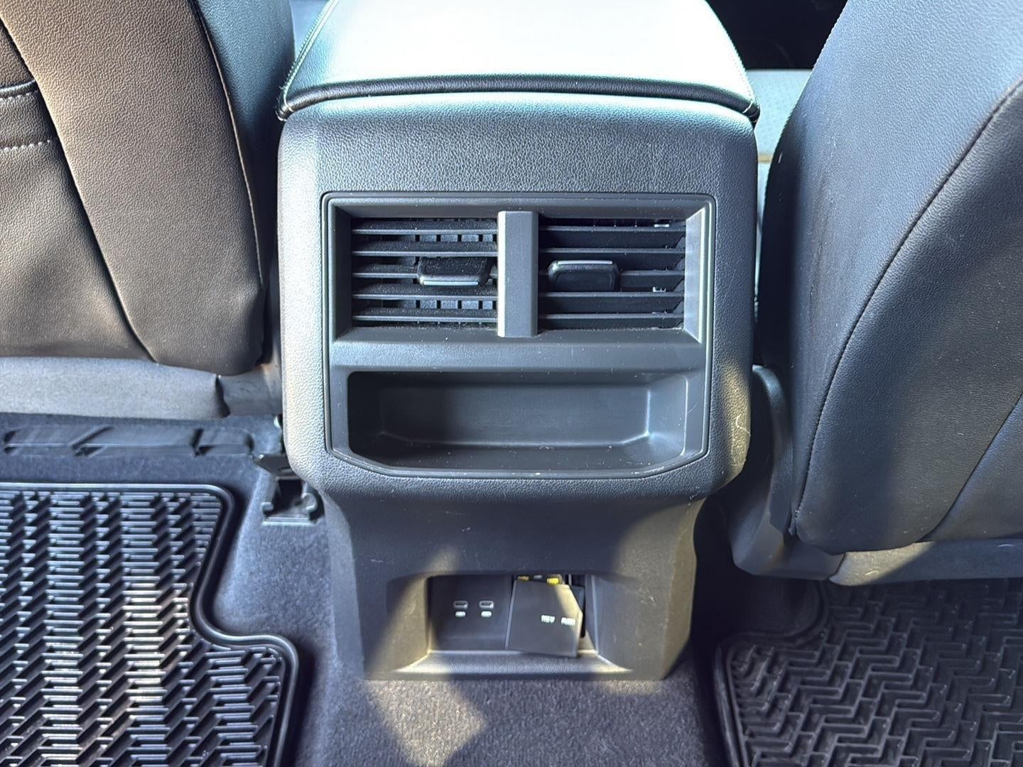 2022 Volkswagen Atlas Cross Sport 2.0T SE w/Technology