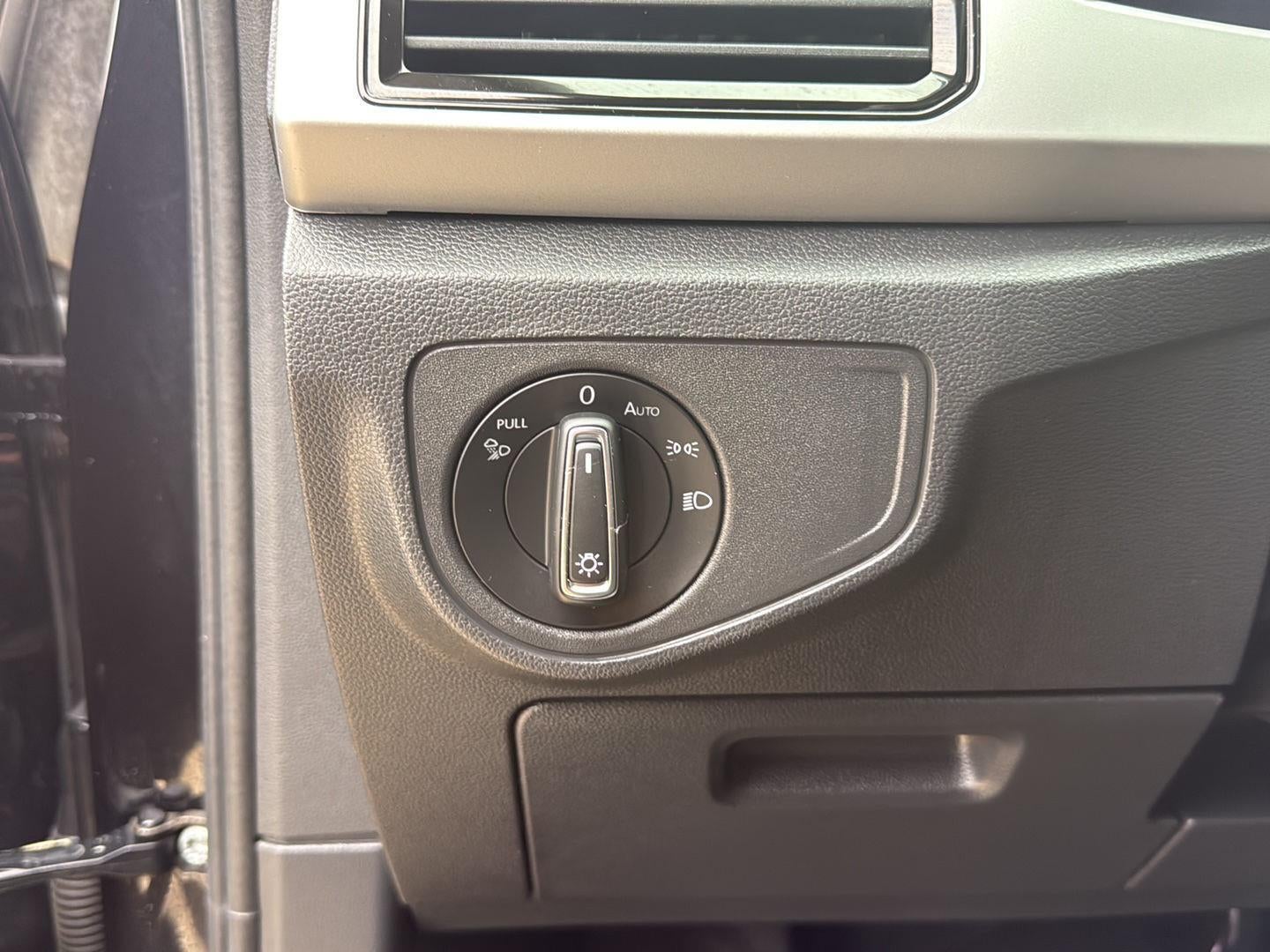 2023 Volkswagen Atlas 2.0T SE w/Technology