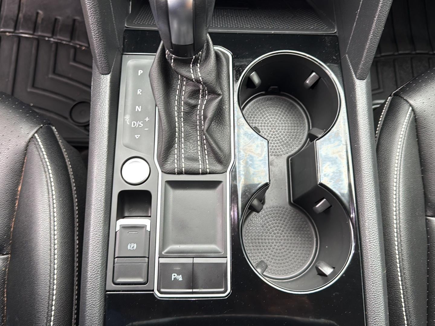 2023 Volkswagen Atlas 2.0T SE w/Technology