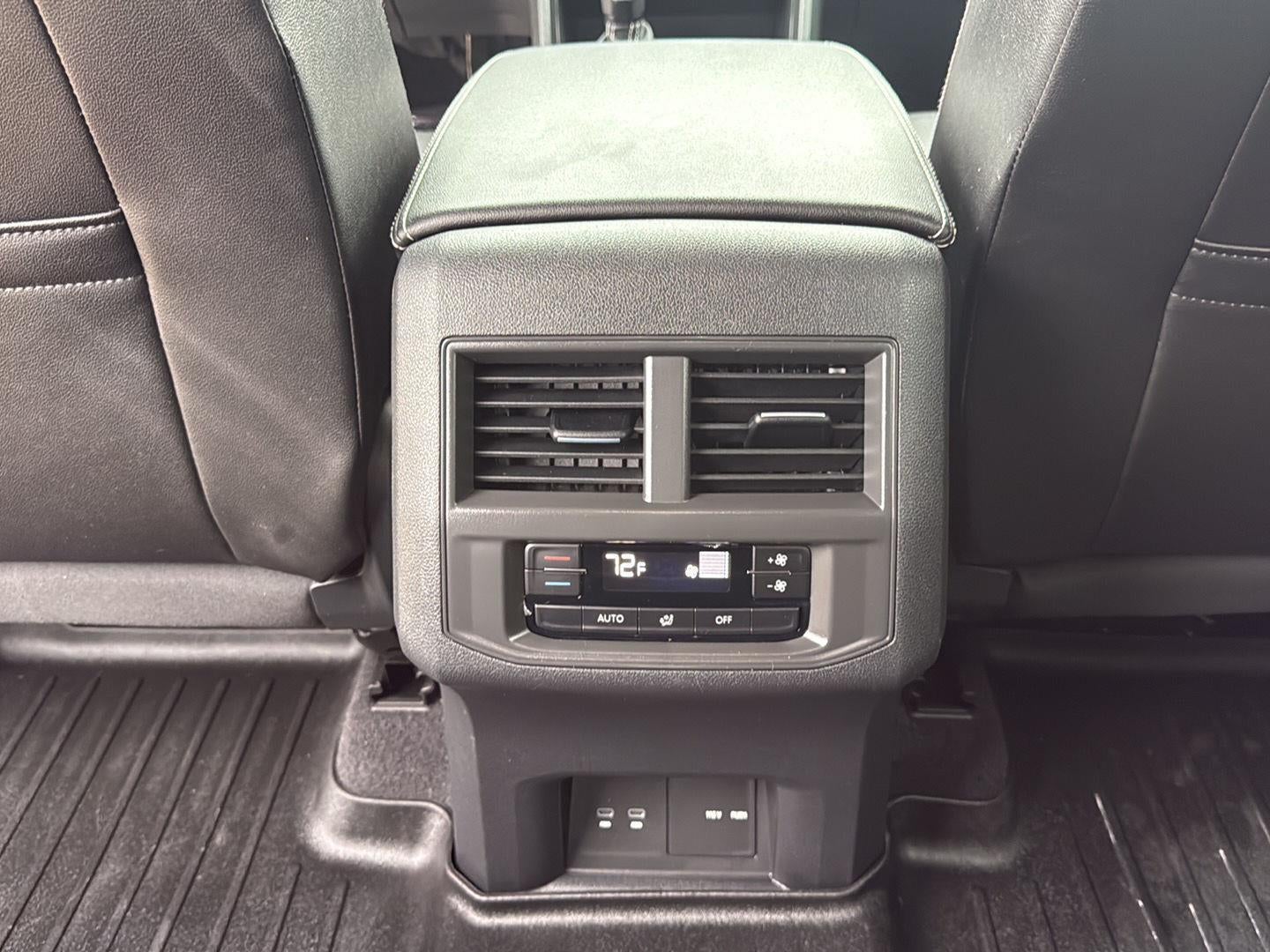 2023 Volkswagen Atlas 2.0T SE w/Technology