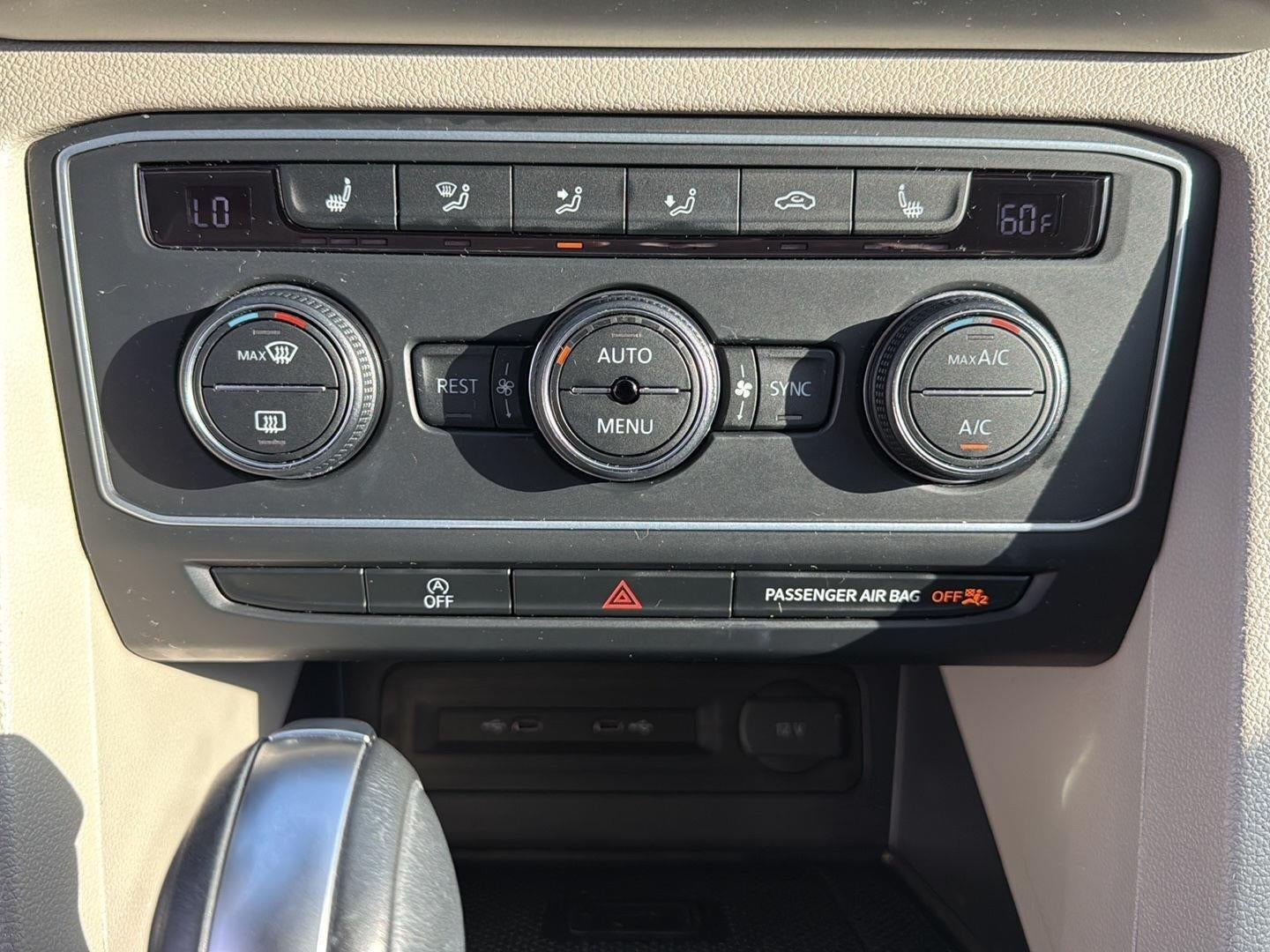 2021 Volkswagen Atlas 3.6L V6 SE w/Technology