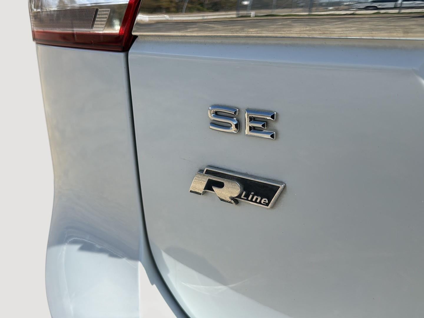 2019 Volkswagen Atlas 3.6L V6 SE w/Technology R-Line