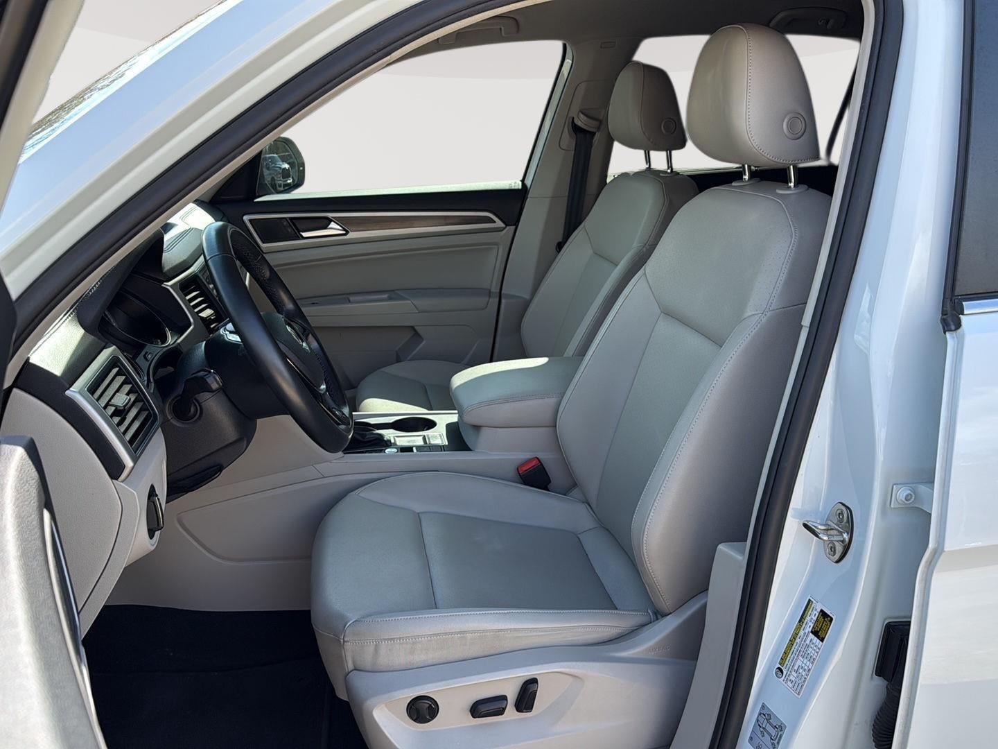 2019 Volkswagen Atlas 3.6L V6 SE w/Technology R-Line