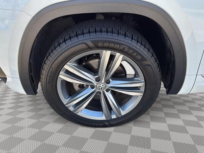 2019 Volkswagen Atlas 3.6L V6 SE w/Technology R-Line