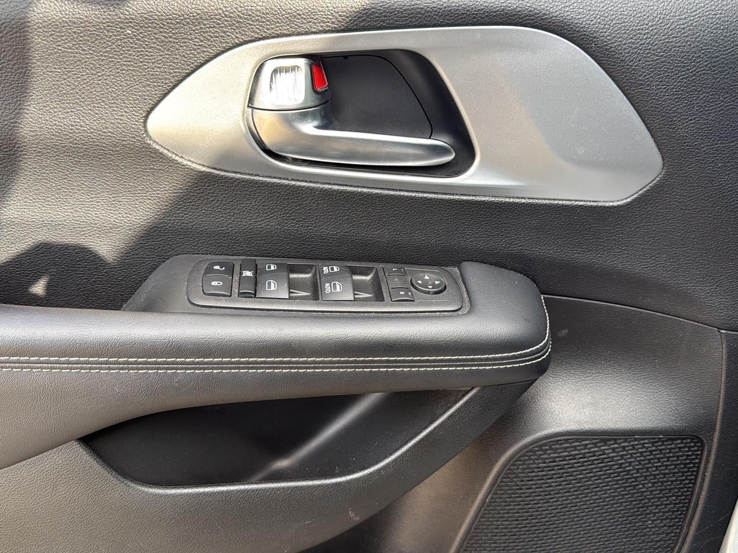 2023 Chrysler Pacifica Touring