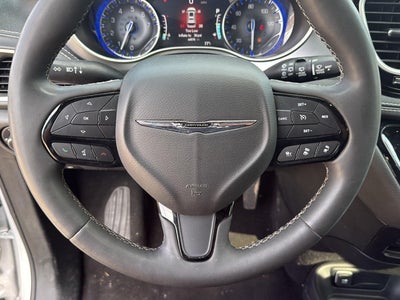 2023 Chrysler Pacifica Touring