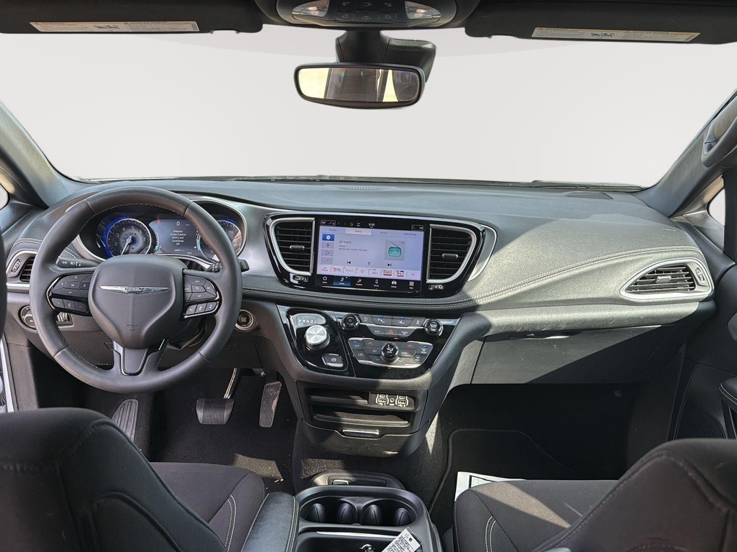 2023 Chrysler Pacifica Touring