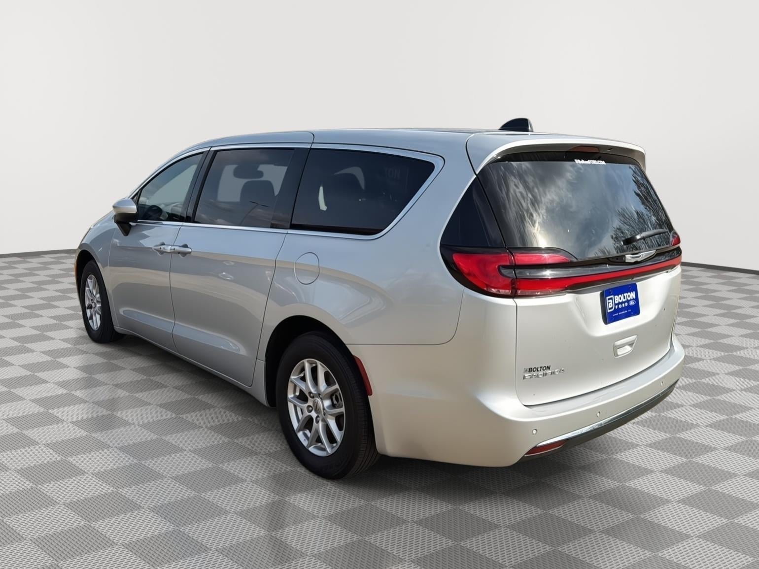 2023 Chrysler Pacifica Touring