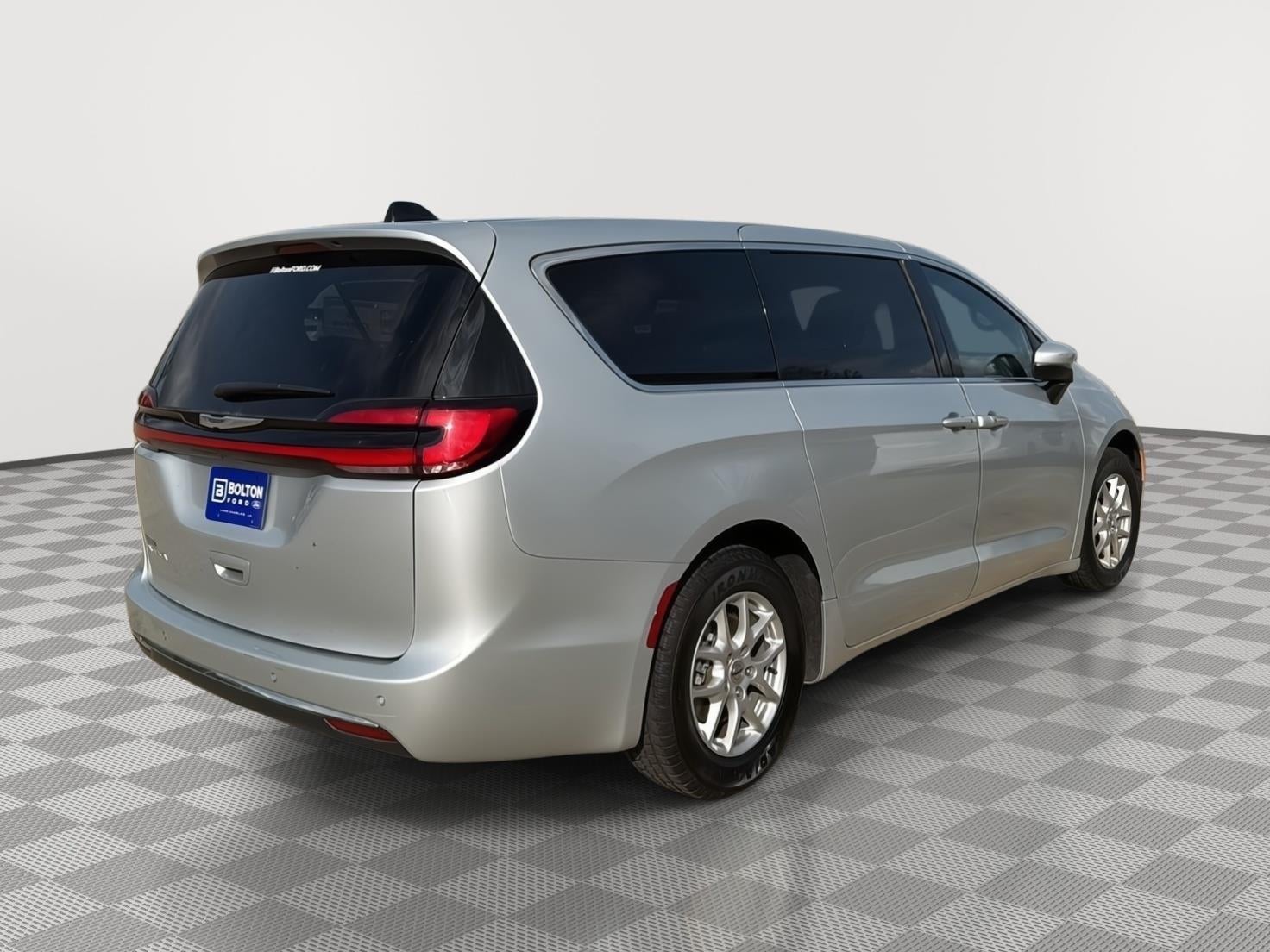 2023 Chrysler Pacifica Touring