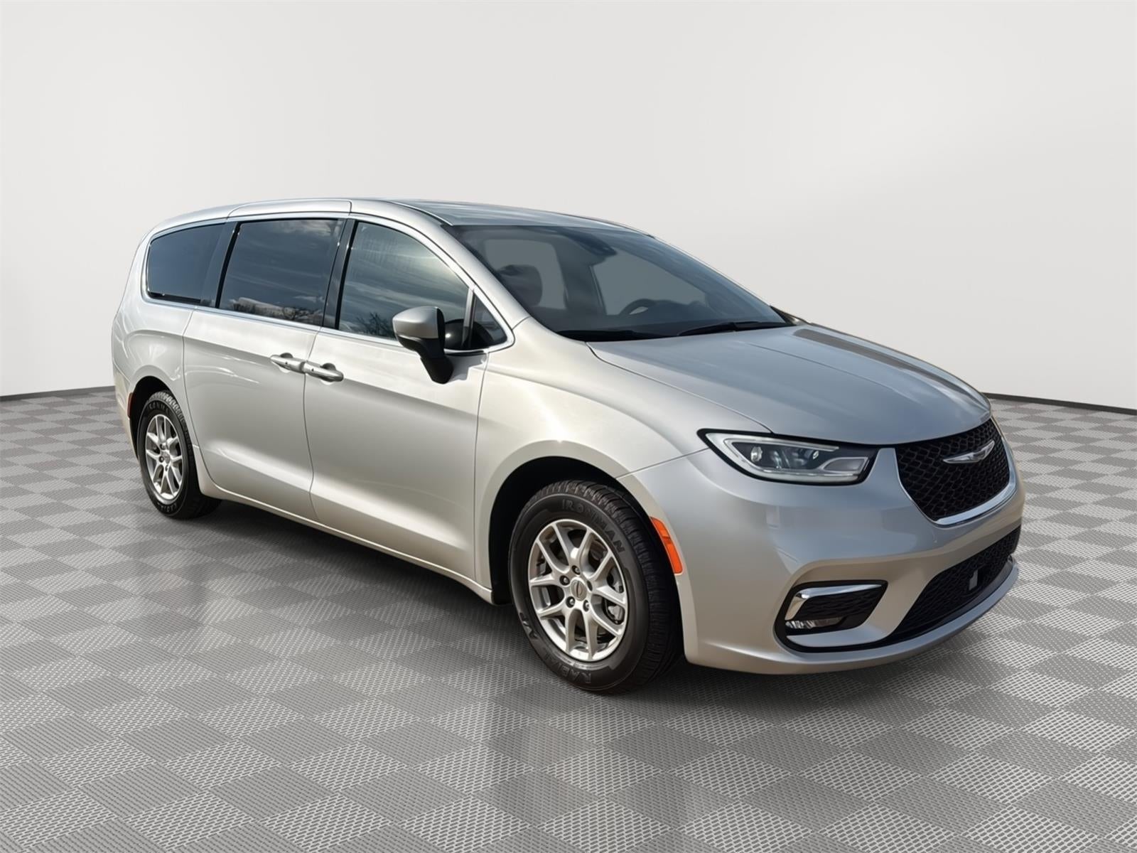 2023 Chrysler Pacifica Touring