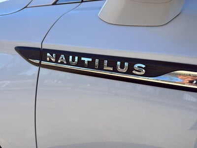 2019 Lincoln Nautilus Select