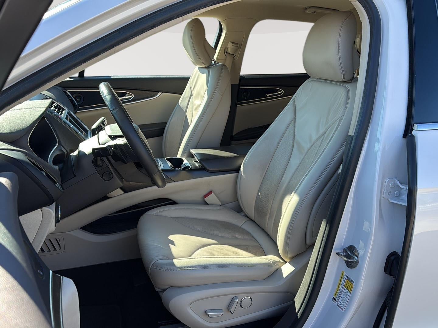 2019 Lincoln Nautilus Select