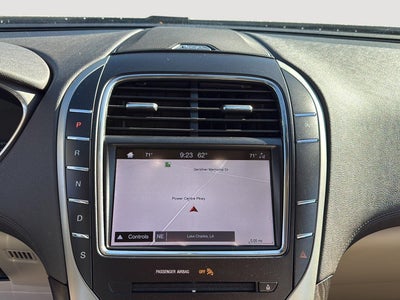 2019 Lincoln Nautilus Select