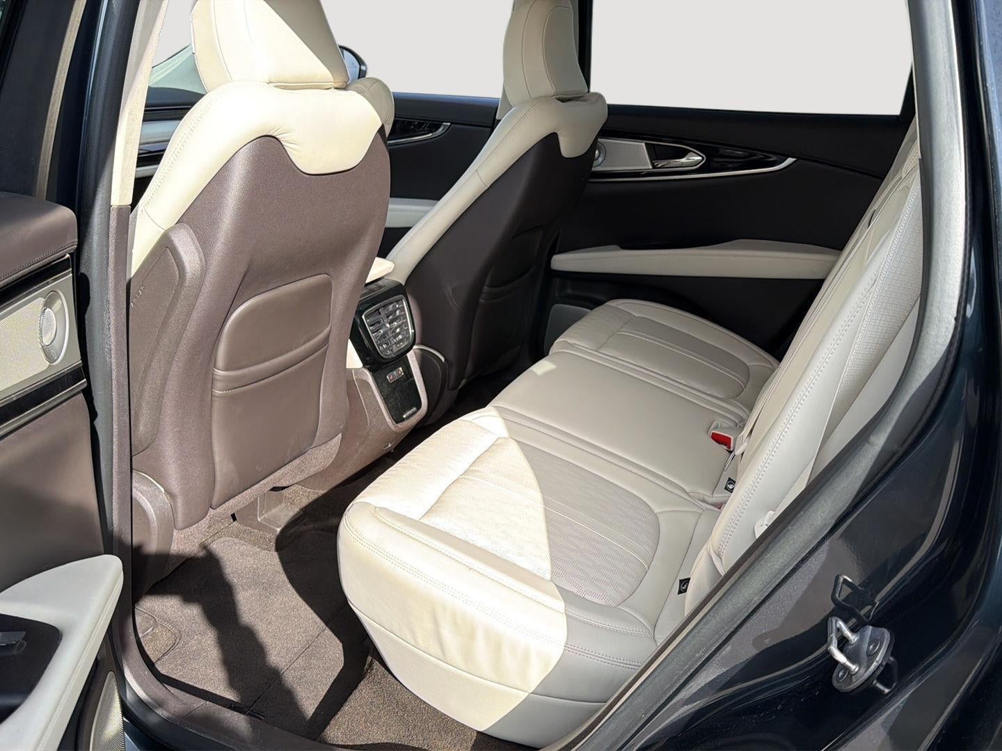 2022 Lincoln Nautilus Black Label