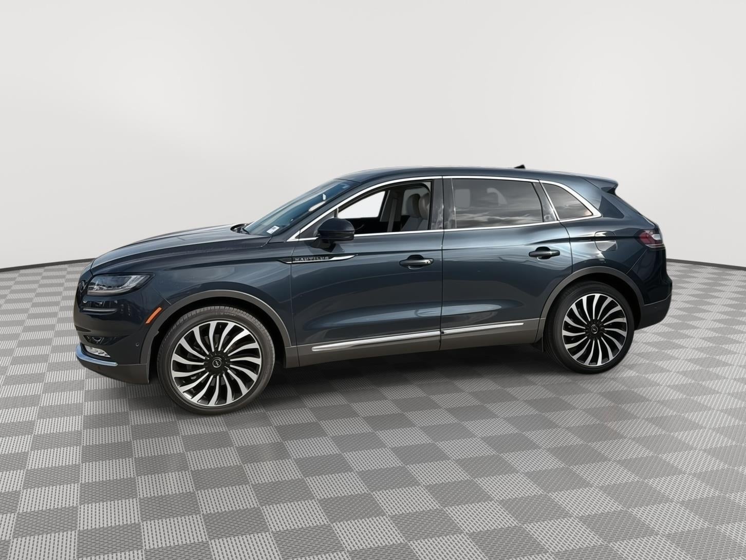 2022 Lincoln Nautilus Black Label