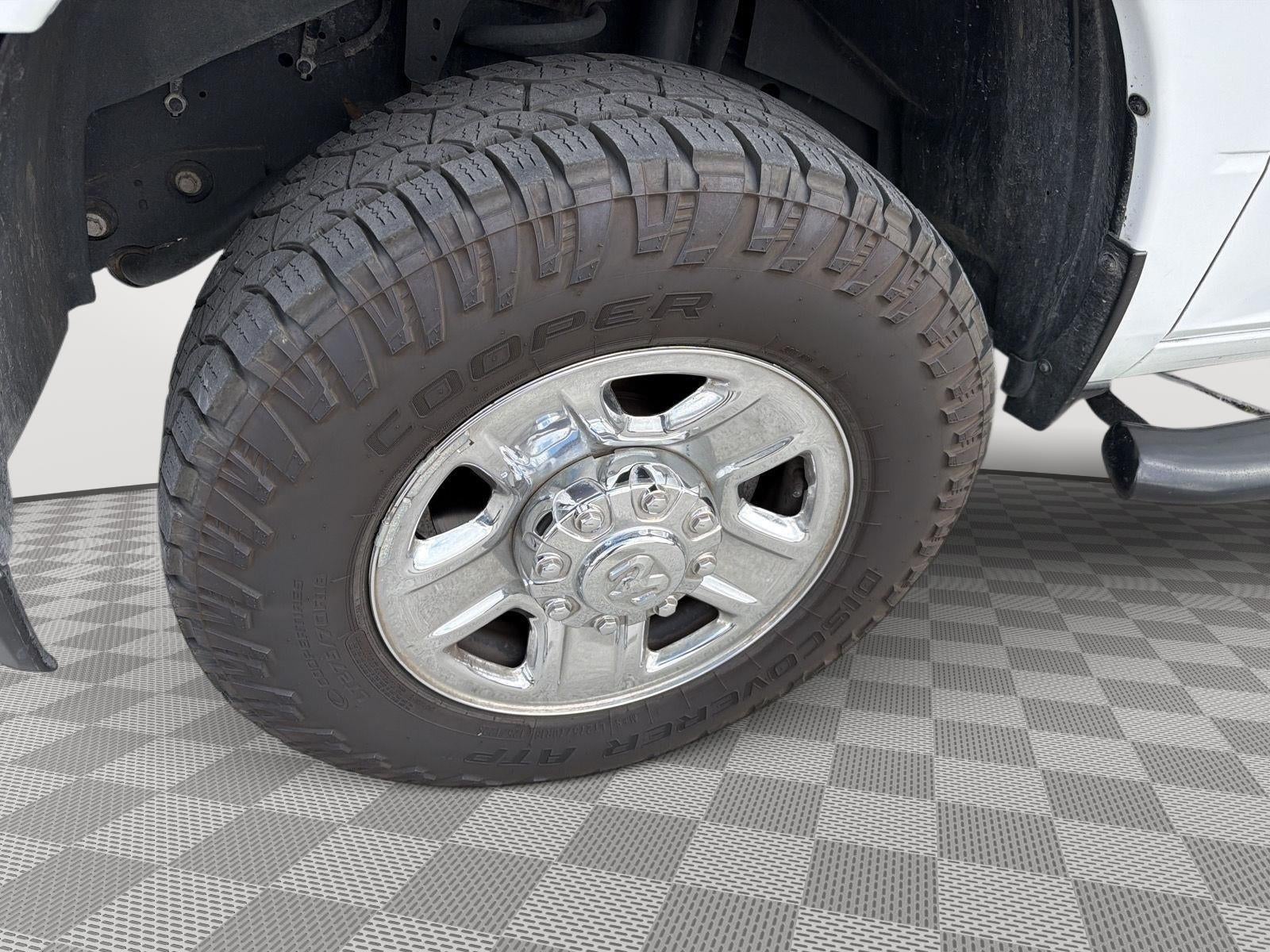 2021 RAM 2500 Big Horn 4x4 Crew Cab 6'4 Box