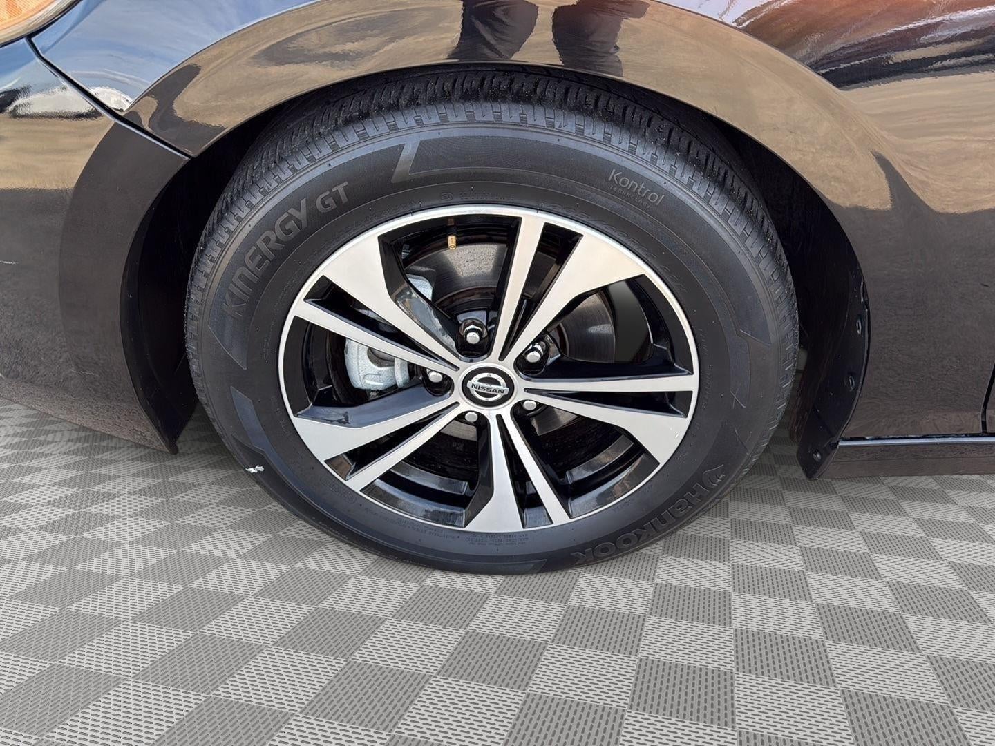 2022 Nissan SENTRA SV CVT