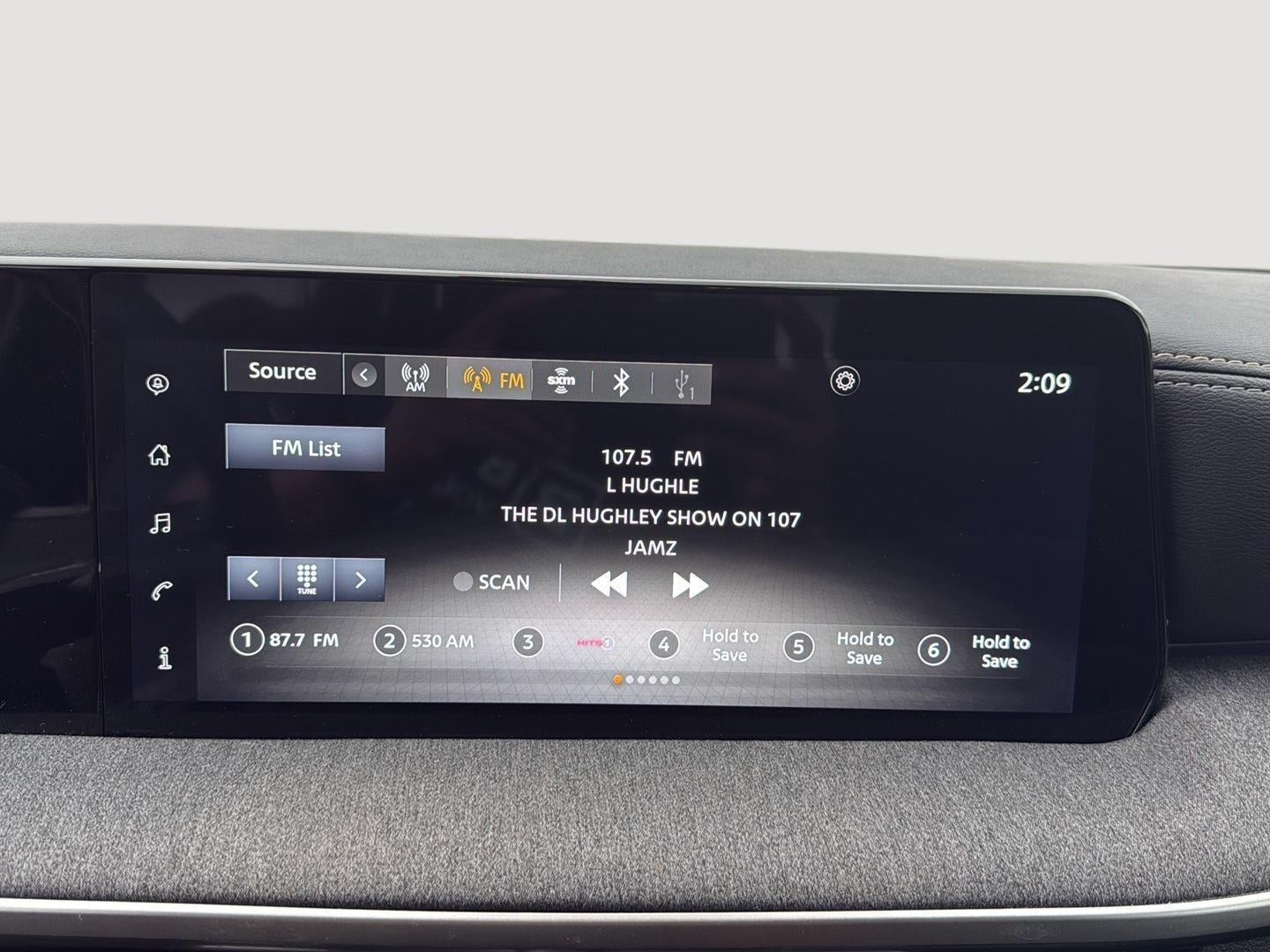 2025 Nissan KICKS Base