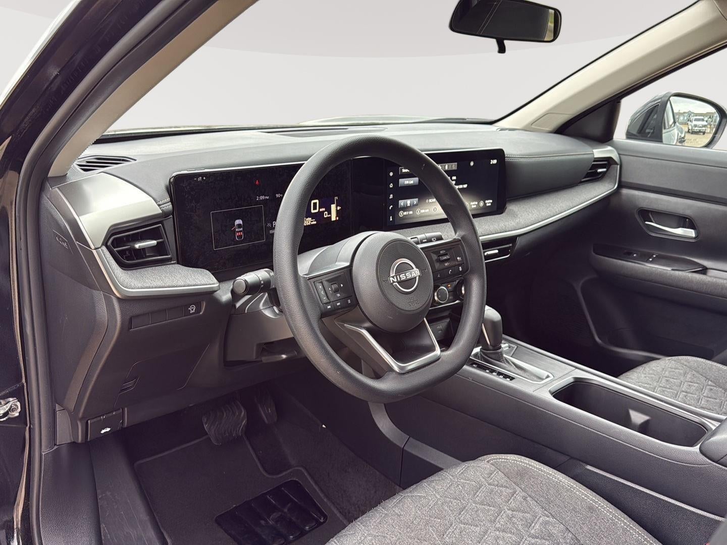 2025 Nissan KICKS Base