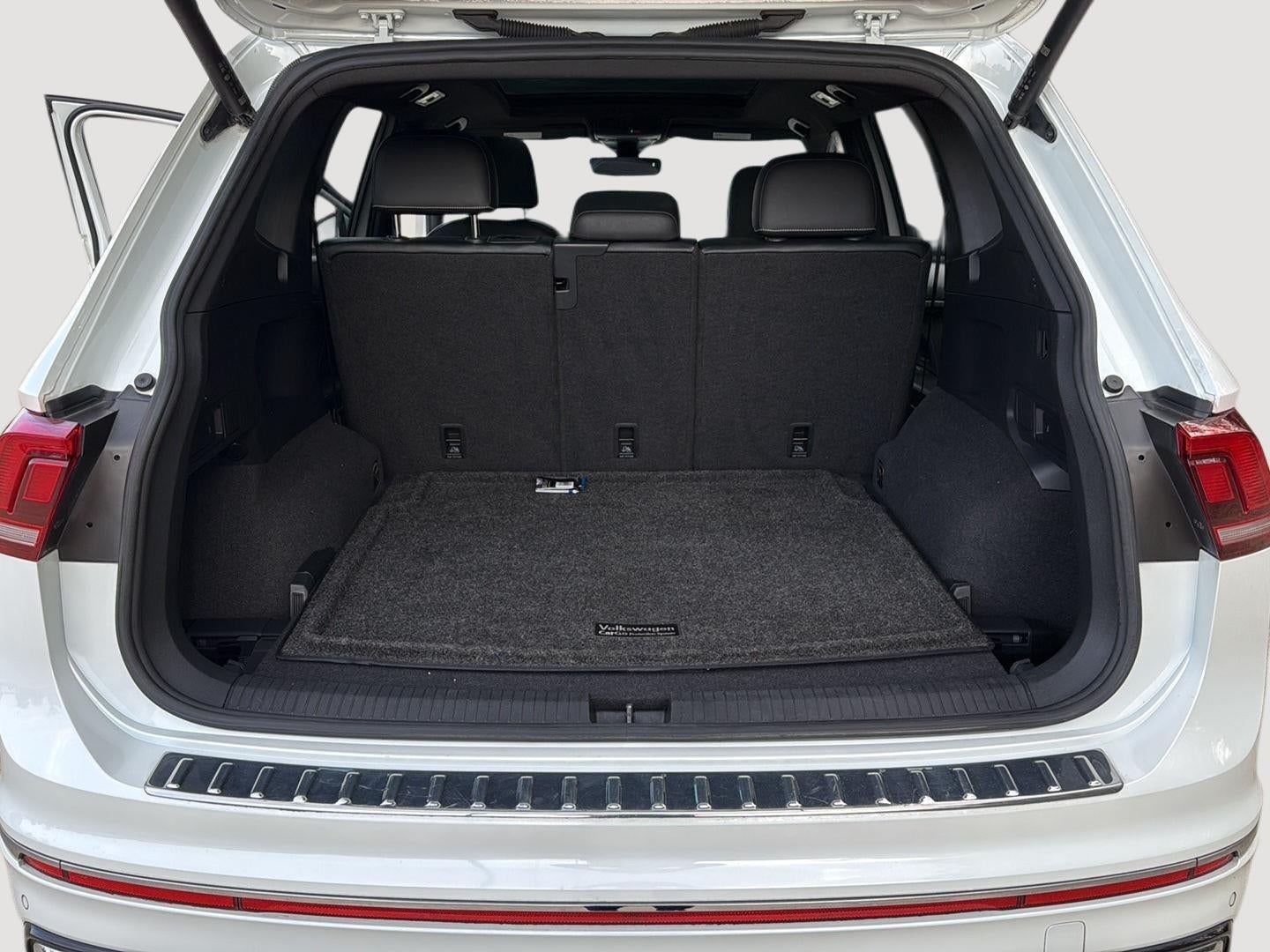 2022 Volkswagen Tiguan SEL R-Line