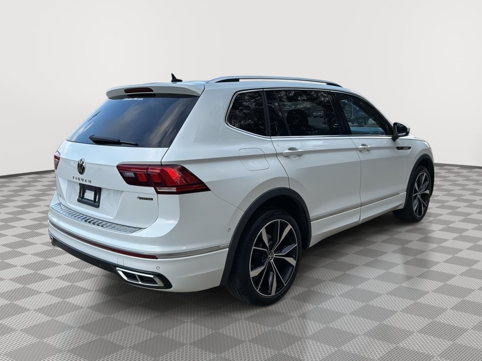 2022 Volkswagen Tiguan SEL R-Line