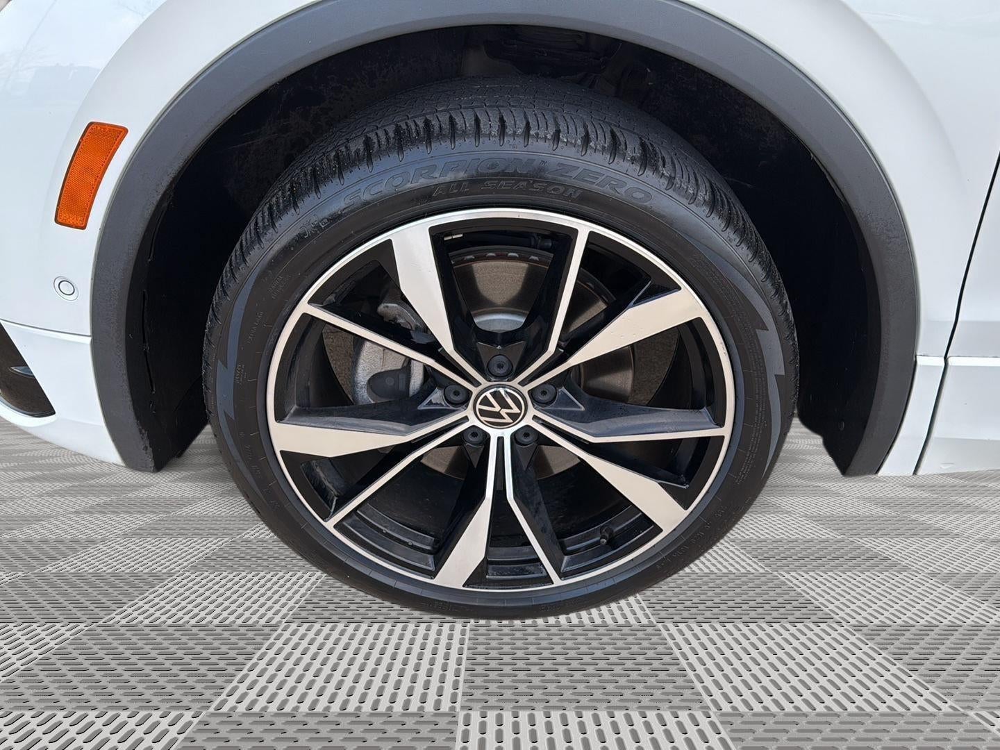 2022 Volkswagen Tiguan SEL R-Line