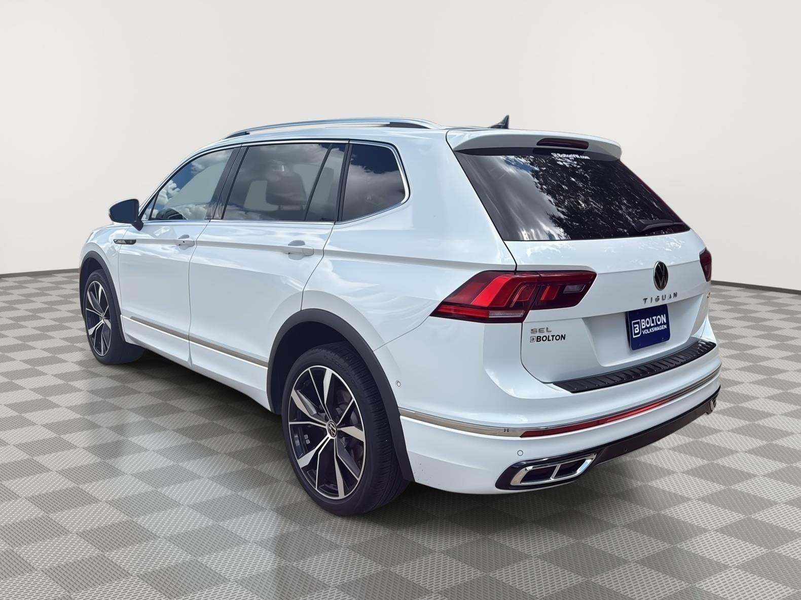 2024 Volkswagen Tiguan SEL R-Line