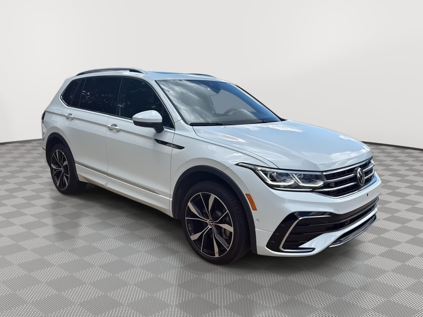 2024 Volkswagen Tiguan SEL R-Line