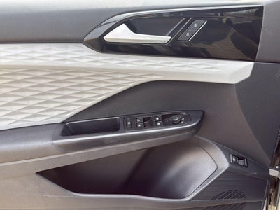 2023 Volkswagen TAOS Base