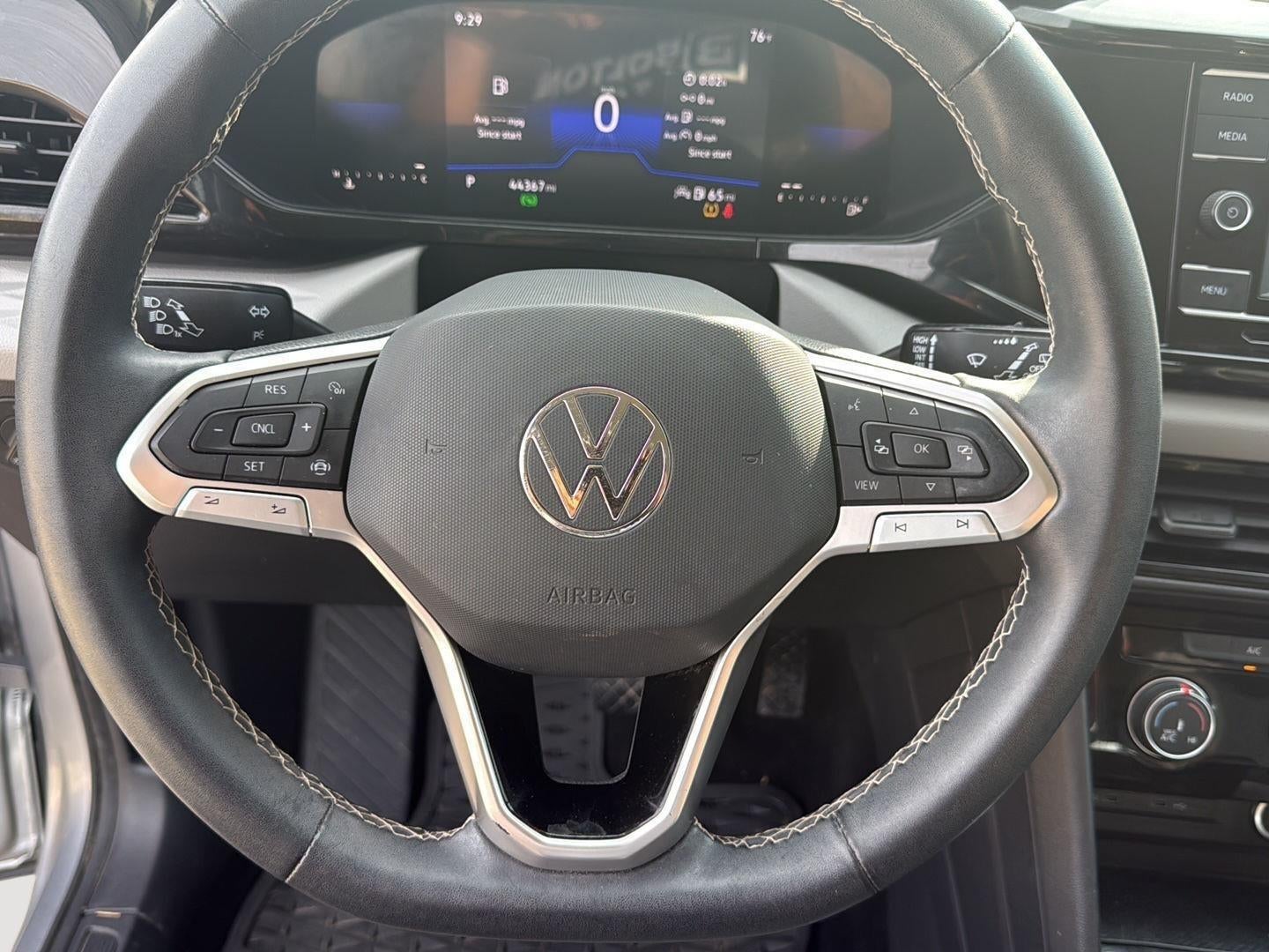 2023 Volkswagen TAOS Base