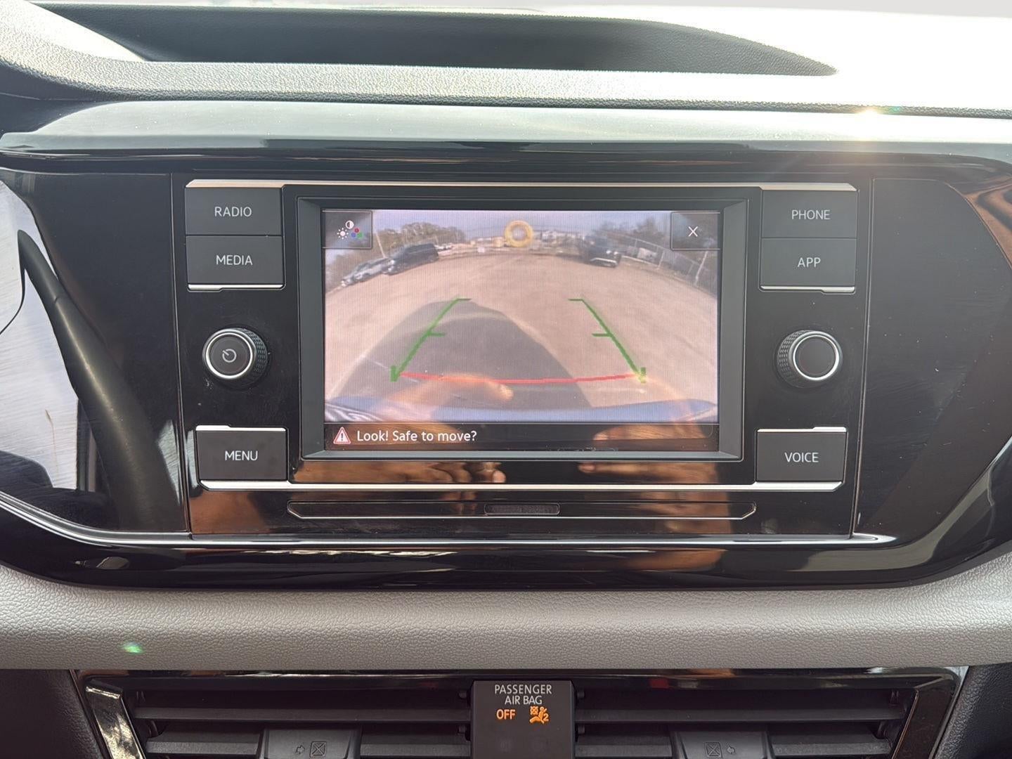 2023 Volkswagen TAOS Base