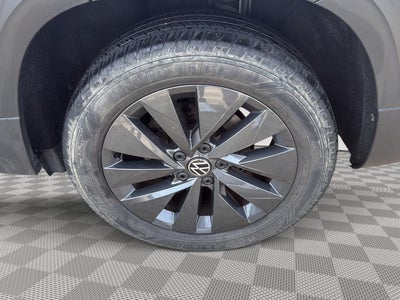2023 Volkswagen TAOS Base