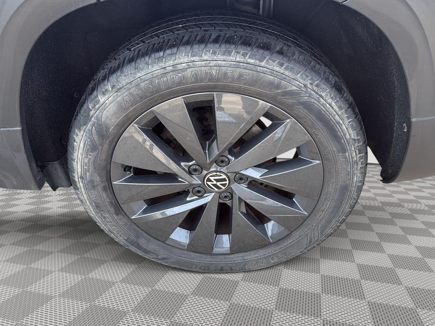 2023 Volkswagen TAOS Base