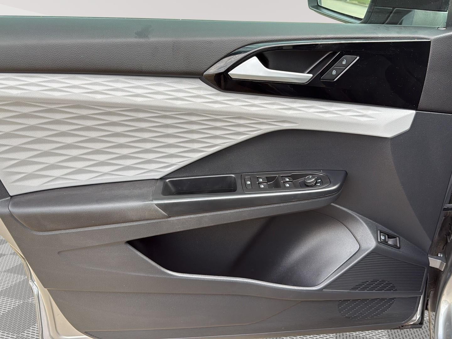 2023 Volkswagen Taos S