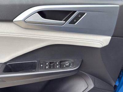 2025 Volkswagen Taos SE