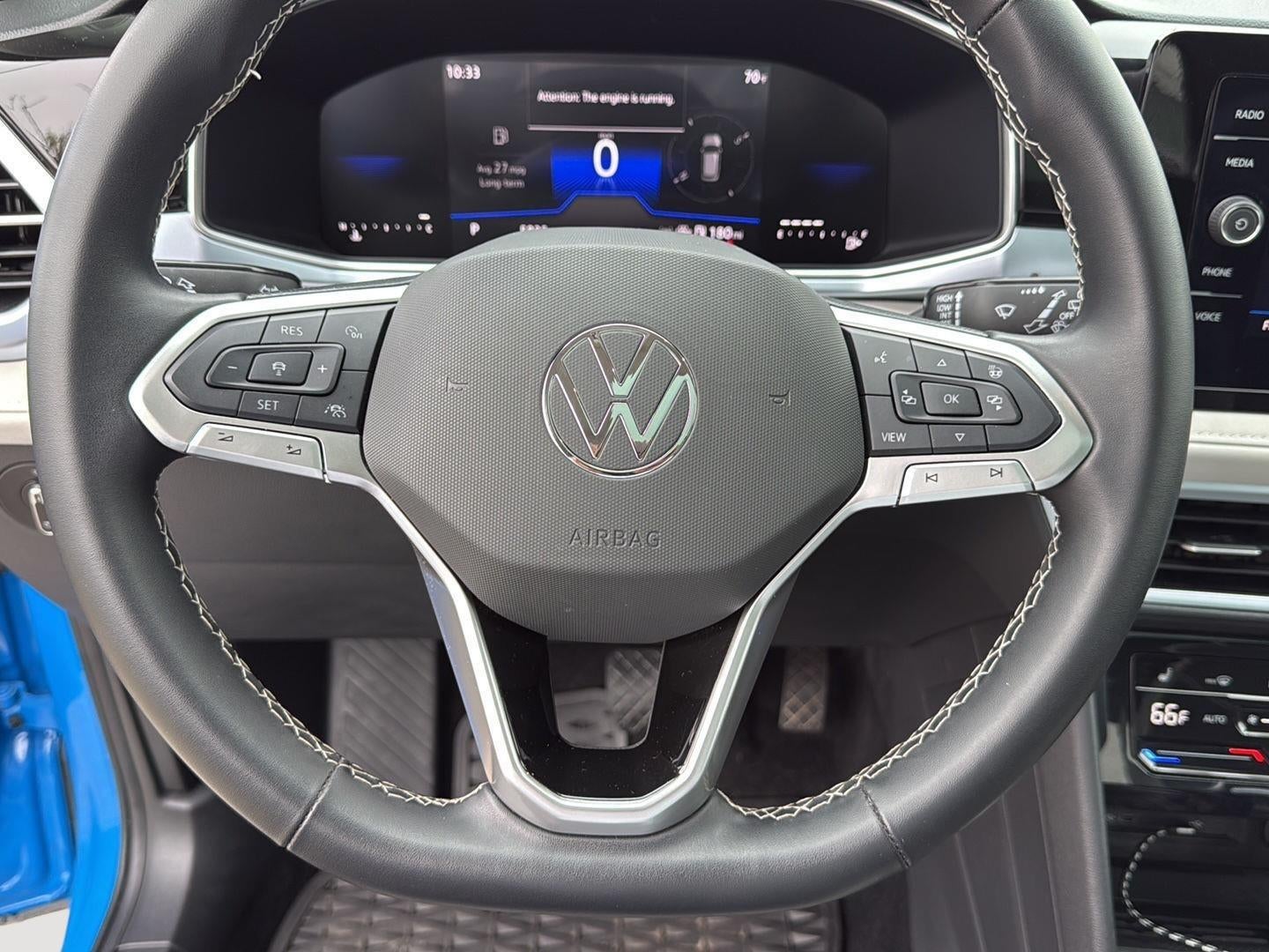 2025 Volkswagen Taos SE