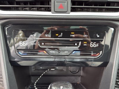 2025 Volkswagen Taos SE